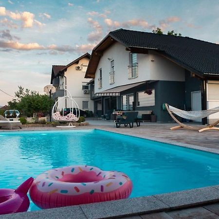 Villa De Luxe Bihać Екстериор снимка