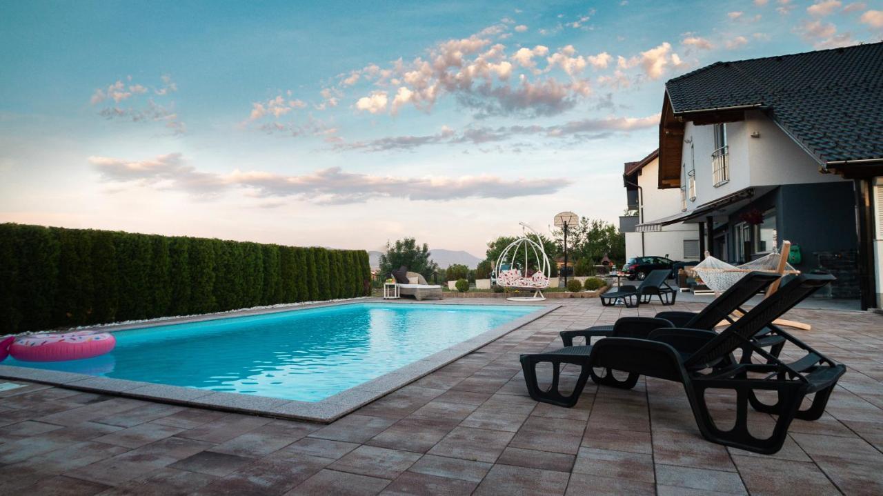 Villa De Luxe Bihać Екстериор снимка