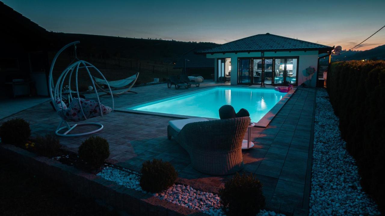 Villa De Luxe Bihać Екстериор снимка