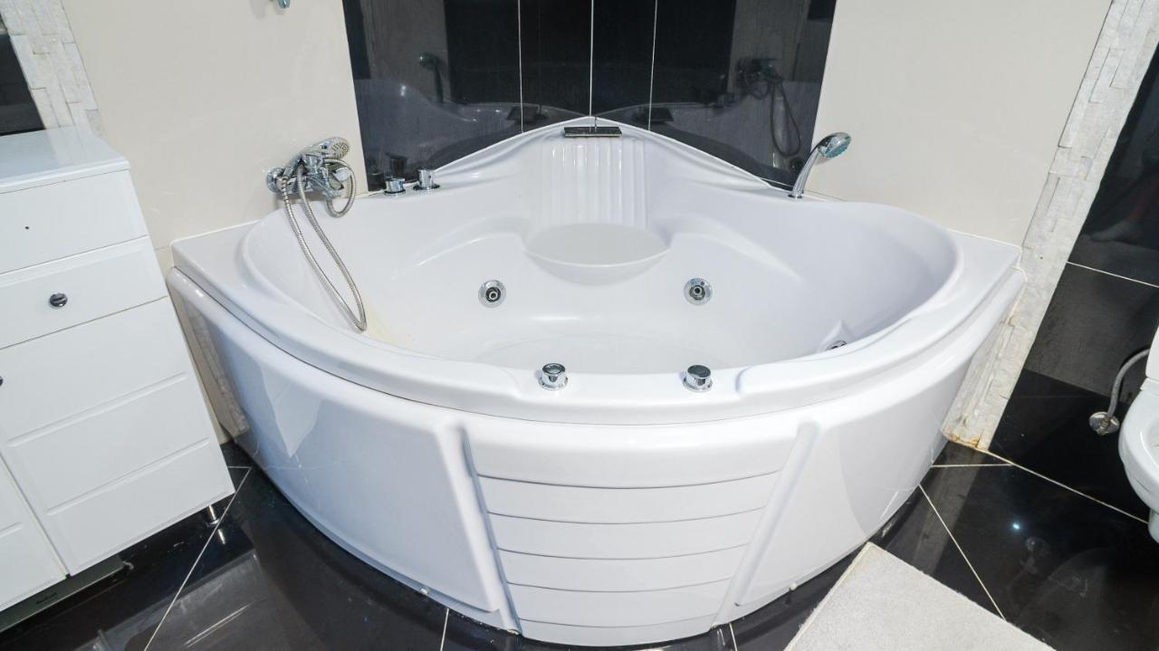 Villa De Luxe Bihać Екстериор снимка