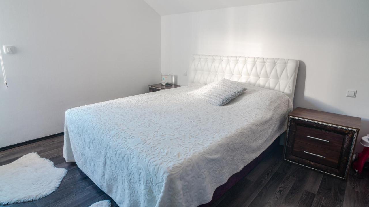 Villa De Luxe Bihać Екстериор снимка